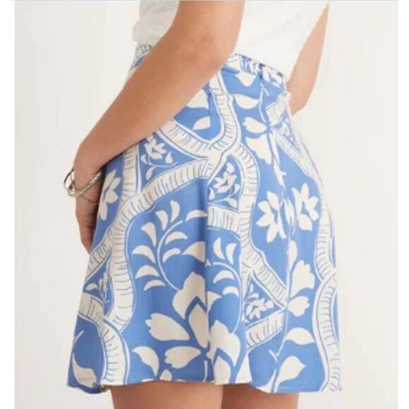 Marine Layer Bonnie Mini Skirt in Blue Tile Print Size 2 - Picture 2 of 6